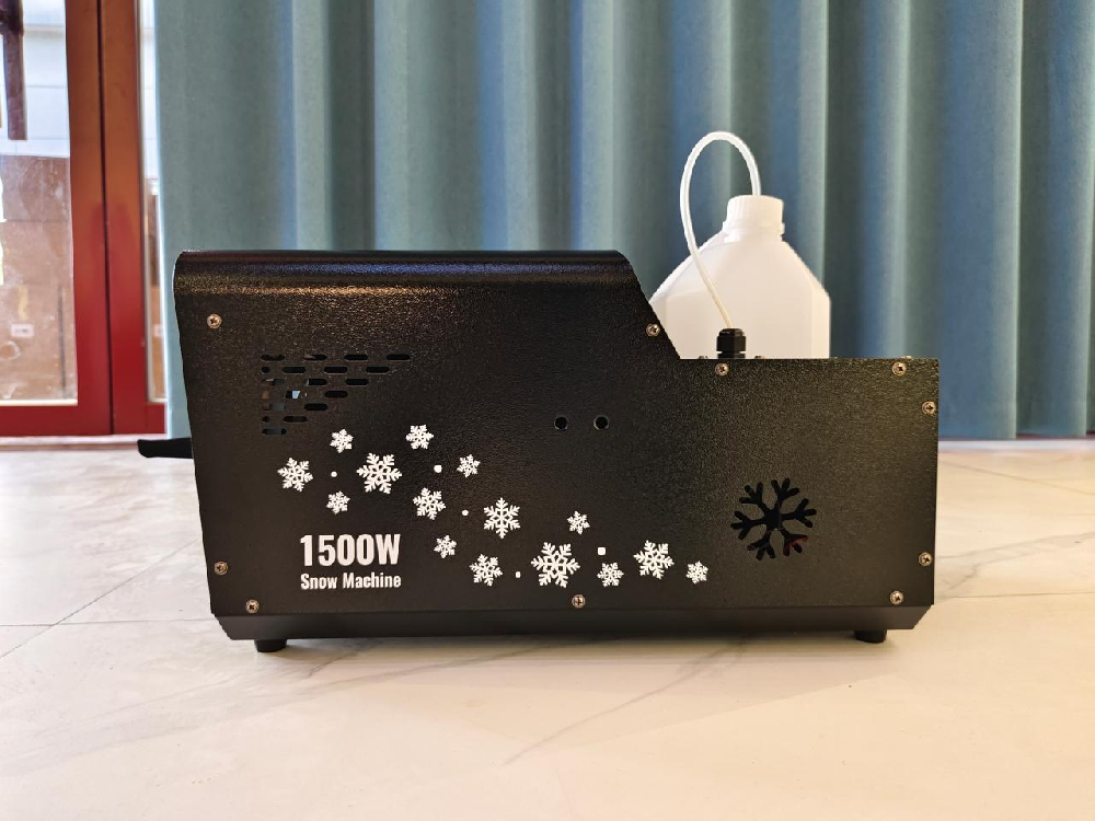 1500W LED 雪花机